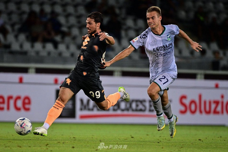 而是带着长 而是带着长